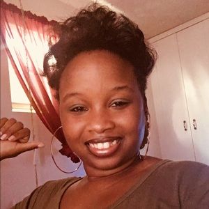 Meet your Posher, Tiffany